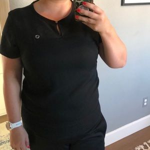 Chase employee attire women’s short sleeve top